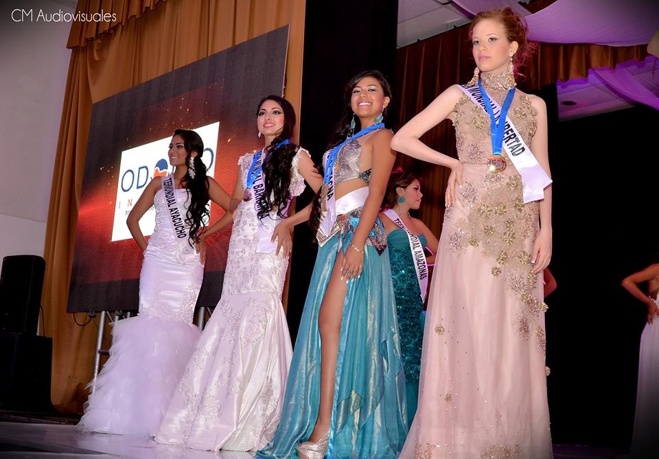 Huancaína diseñó el mejor traje en Miss Teen - Lima Gris